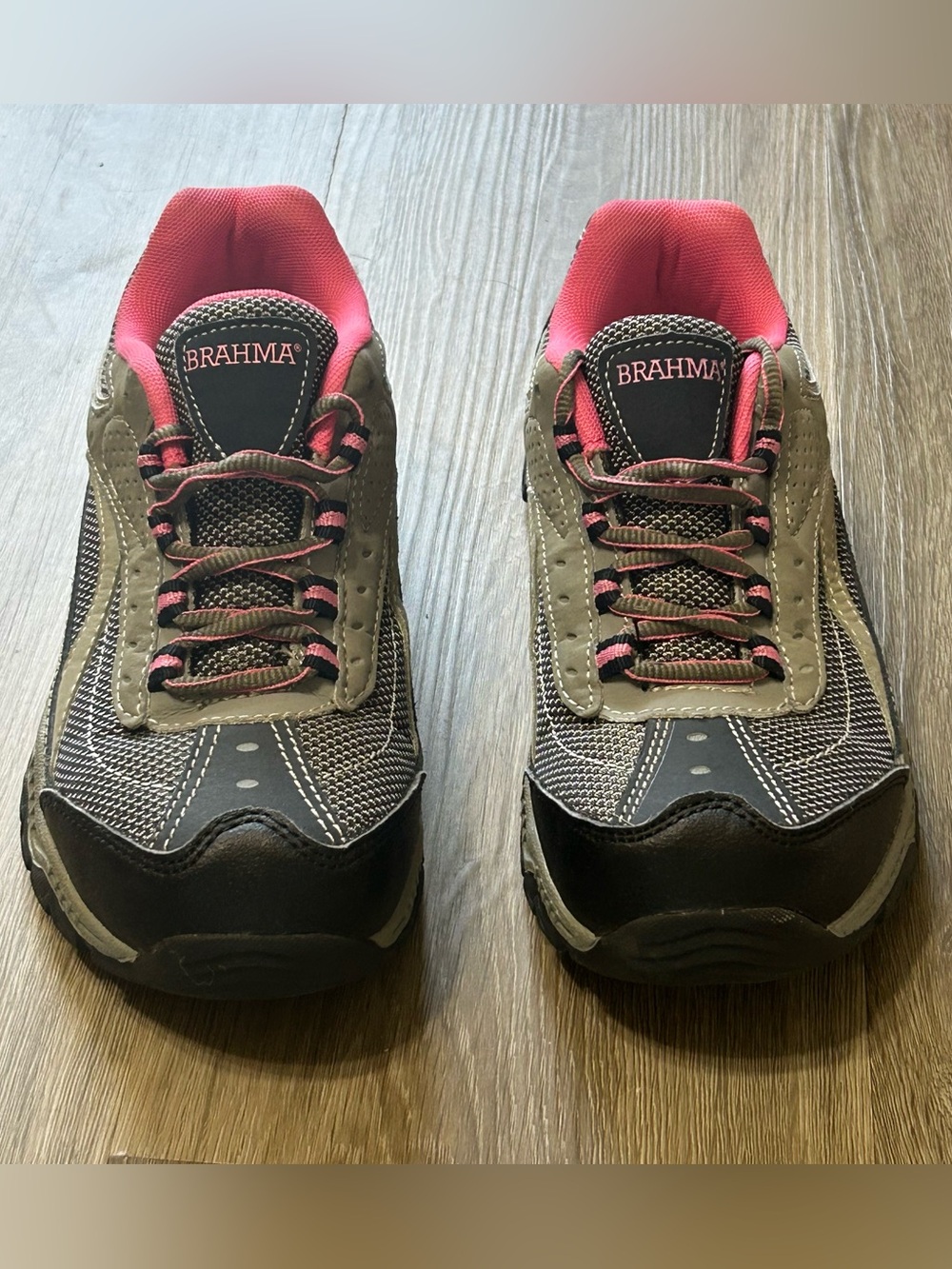 Brahma Woman’s Steel Toe Work Shoes Size 6 Gray Pink Slip Resistant Leather